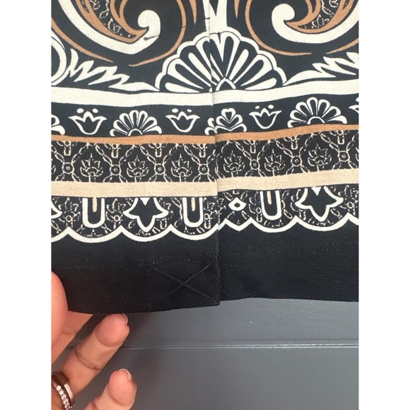 J McLaughlin Black Paisley Print Pencil Skirt Size 8 - Picture 4 of 6